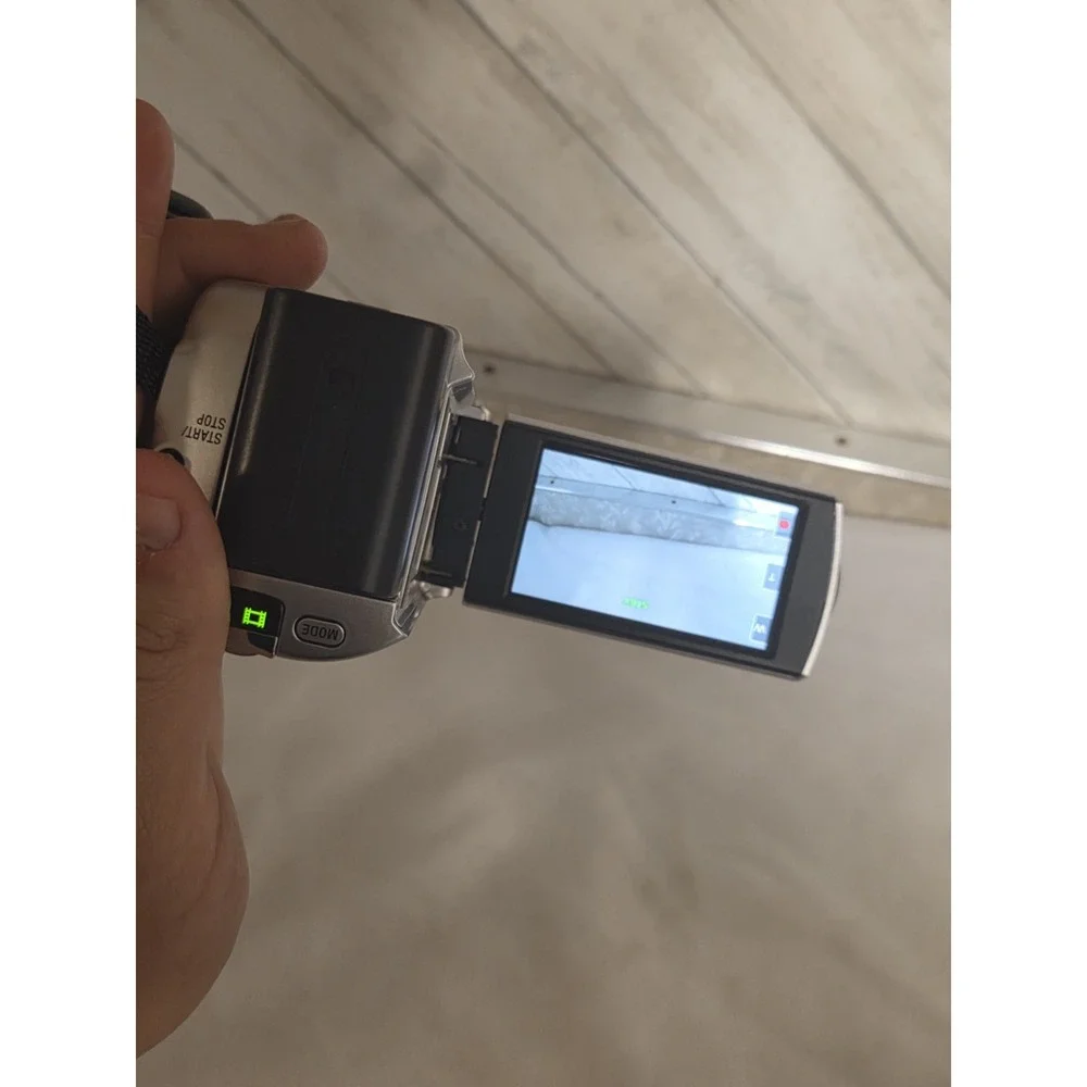 Sony Handycam DCR-SR68 Silver Video Digital Camcorder 60x Zoom 80GB HDD - Tested